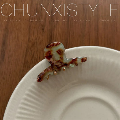 3.5cm Small Hairclaw Acetate Hair Crabs for Girls Cute Heart Shaped Hairclips Women Hair Accessories Hair Pins and Clips