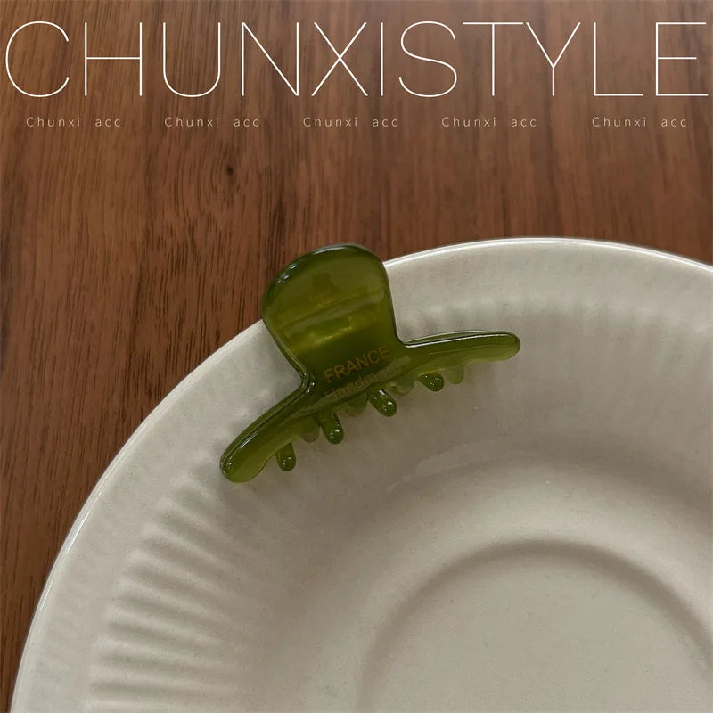 3.5cm Small Hairclaw Acetate Hair Crabs for Girls Cute Heart Shaped Hairclips Women Hair Accessories Hair Pins and Clips