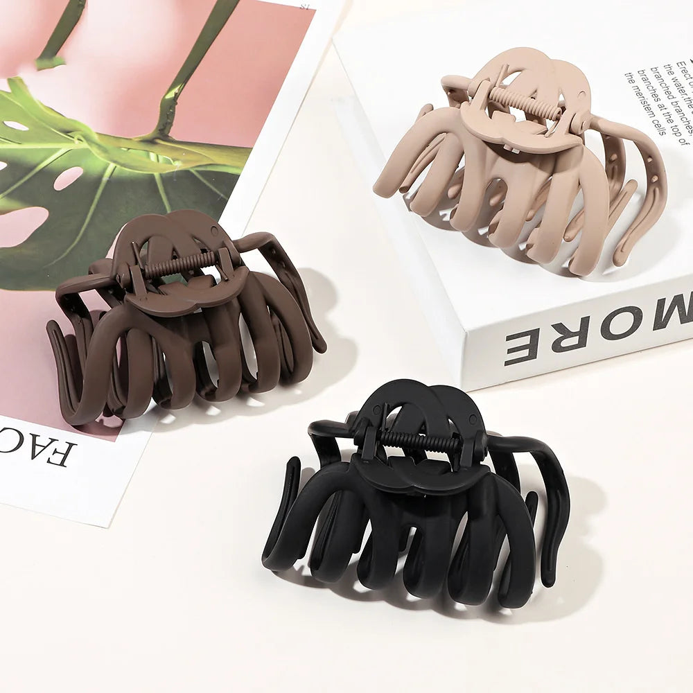 Large Girl Hair Claws Black Acrylic Hairpins Barrette Crab Hair Clips Transparent Women Hair Accessories Korean Headwear Styling