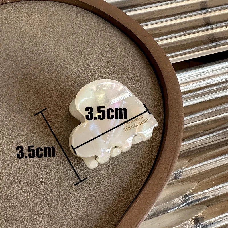 3.5cm Small Hairclaw Acetate Hair Crabs for Girls Cute Heart Shaped Hairclips Women Hair Accessories Hair Pins and Clips